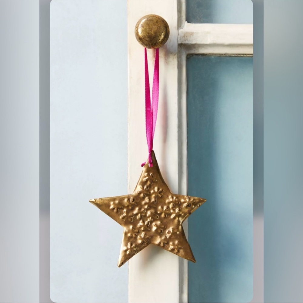 Free People Gilded T in star  Ornament